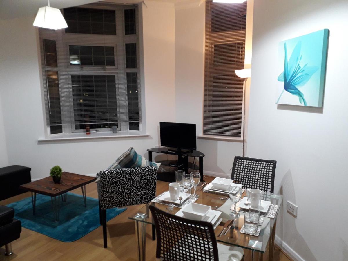 Apartment Luxury And Stylish 2 Bedroom With En-suite