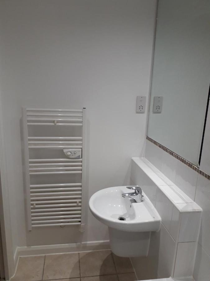 Apartment Luxury And Stylish 2 Bedroom With En-suite *