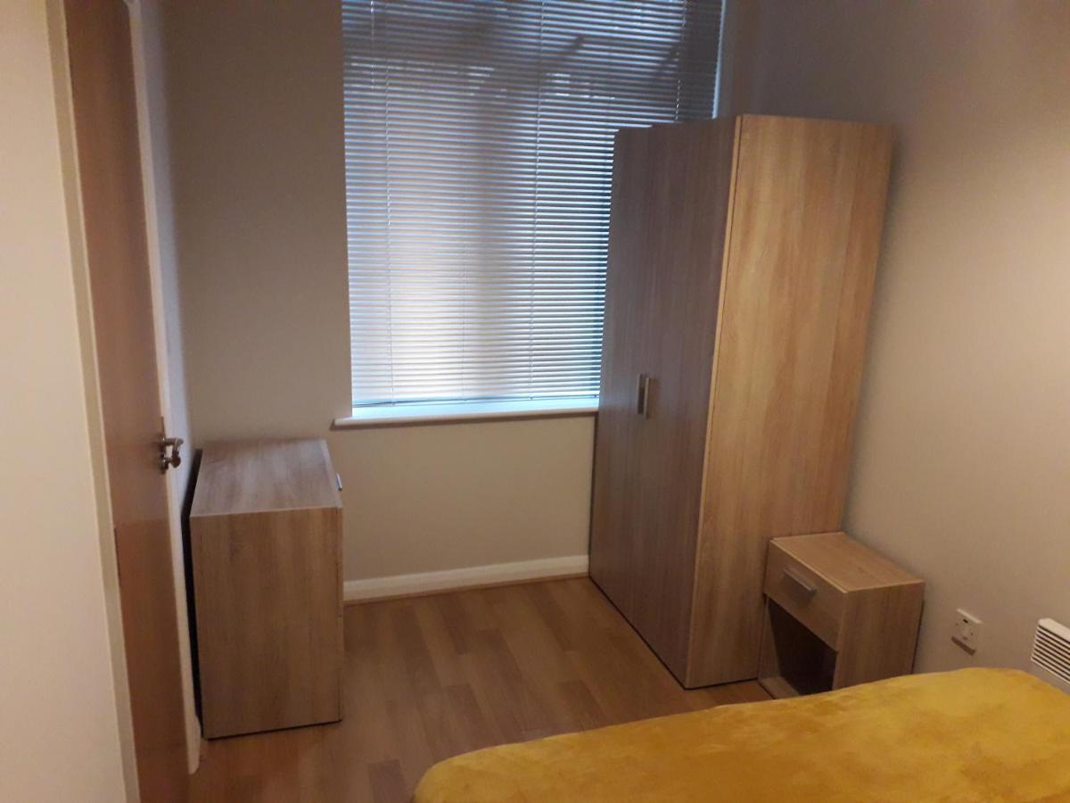 Apartment Luxury And Stylish 2 Bedroom With En-suite Luton (Bedfordshire)